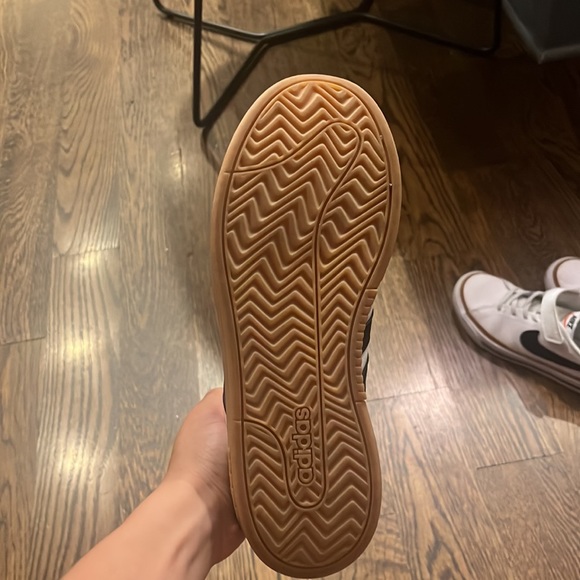 Size 7.5 Adidas Shoes - Picture 6 of 6